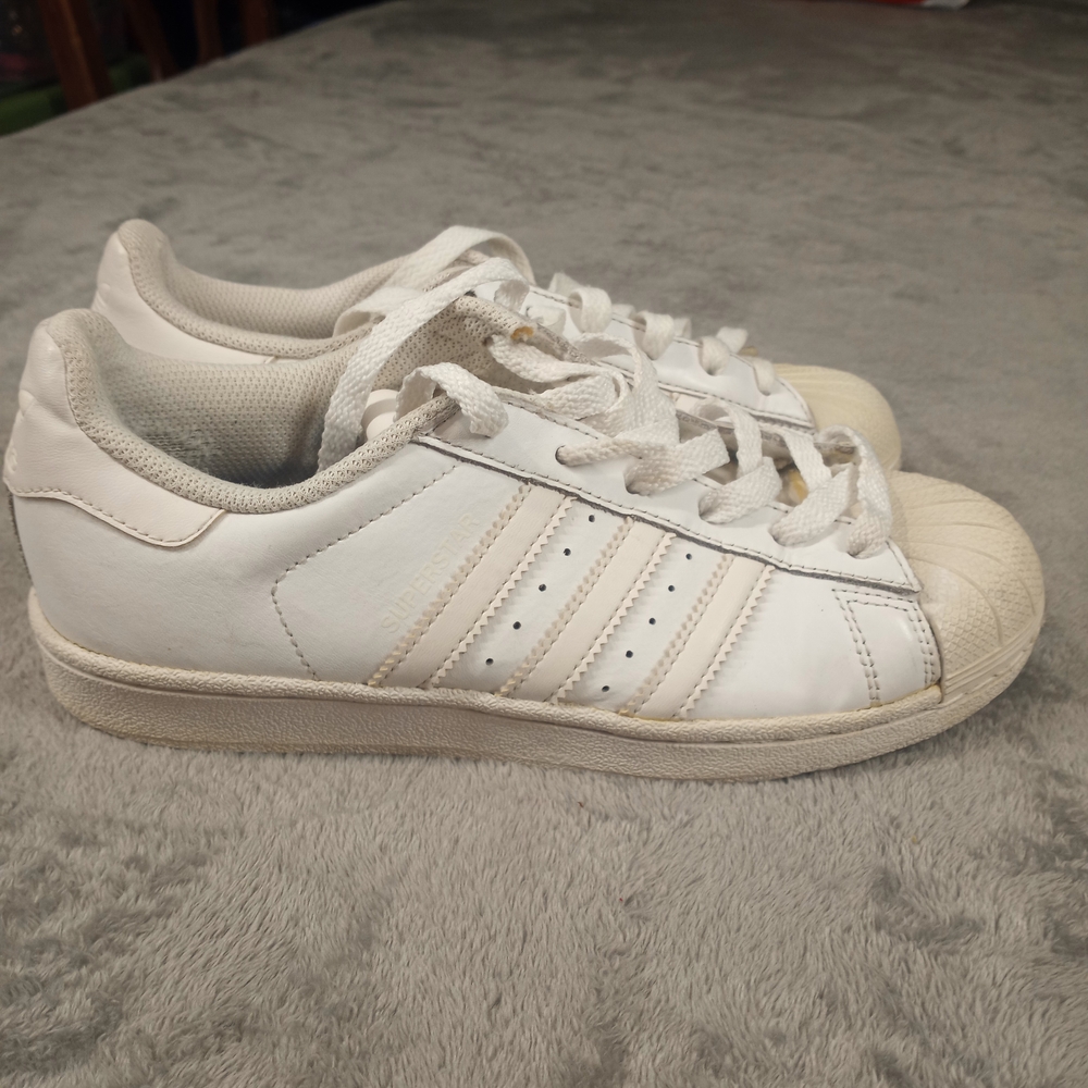 Adidas Originals Superstar Metal Toe Triple White Women’s  Sneakers Size 4
